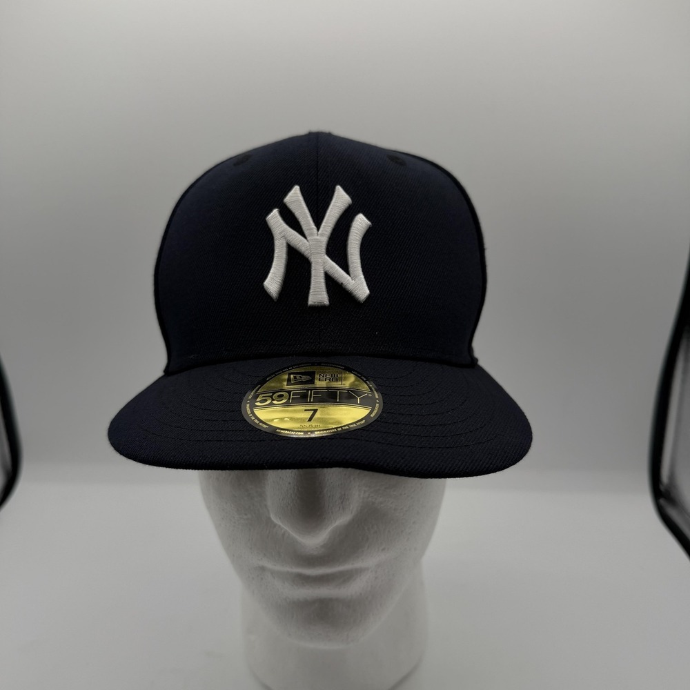 New Era 59FIFTY New York Yankees Fitted Hat Size 7 Navy MLB Baseball